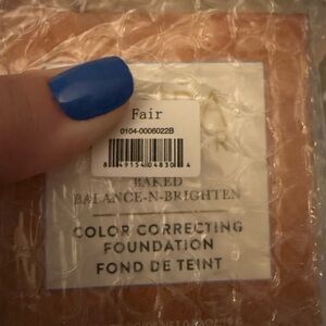 Laura Geller Baked Balance-N-Brighten Color Correcting Foundation - Fair